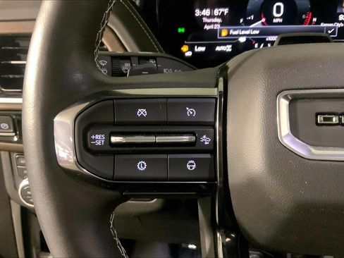 Used 2025 GMC Yukon Denali Ultimate w/ LPO, Floor Liner Package AWD/4WD image 18