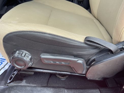 Used 2018 Jeep Wrangler Unlimited Sport S AWD/4WD image 36