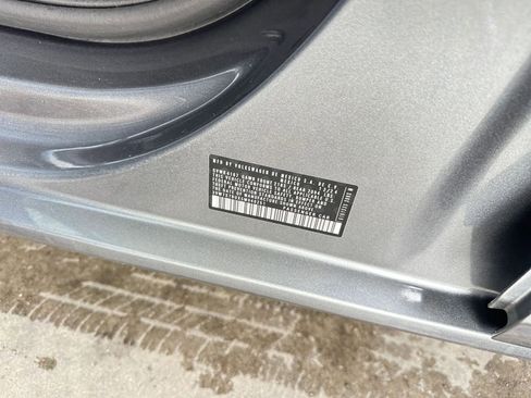 Used 2025 Volkswagen Jetta SE image 33