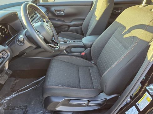 Used 2025 Honda HR-V Sport image 34