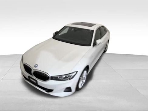 Used 2024 BMW 330e xDrive image 7