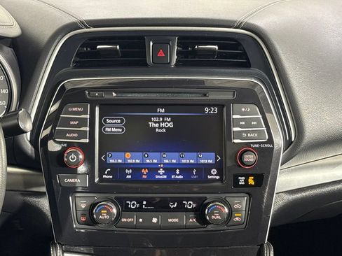 Used 2023 Nissan Maxima SL FWD image 25