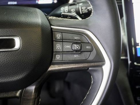 Used 2024 Jeep Grand Cherokee Limited w/ Luxury Tech Group II image 26