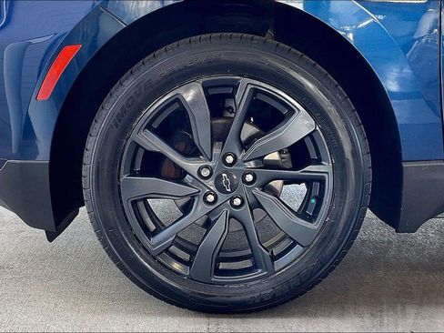 Used 2022 Chevrolet Equinox RS w/ RS Leather Package FWD image 9