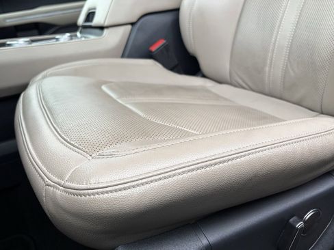 Used 2024 Ford Expedition Max Limited image 24