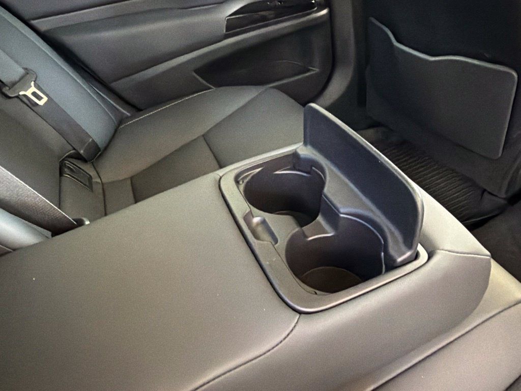 Used 2024 Lexus ES 350 F Sport w/ Accessory Package (Z2) FWD image 34