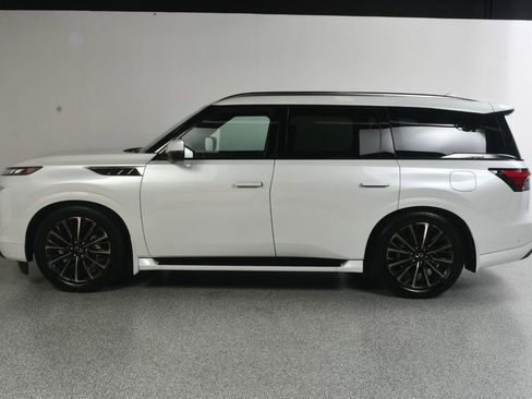 Used 2026 INFINITI QX80 Autograph w/ Premium Cargo Package AWD/4WD image 3