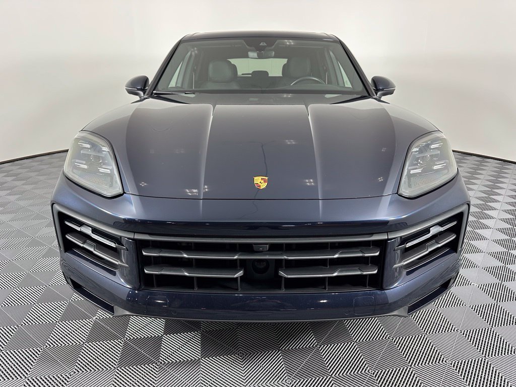 Certified 2024 Porsche Cayenne w/ Premium Package Plus (PFM) AWD/4WD image 8