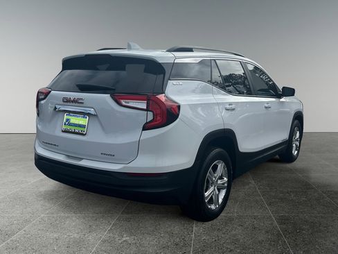 Used 2022 GMC Terrain SLE w/ Driver Convenience Package AWD/4WD image 10