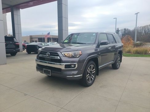 Used 2023 Toyota 4Runner Limited image 3