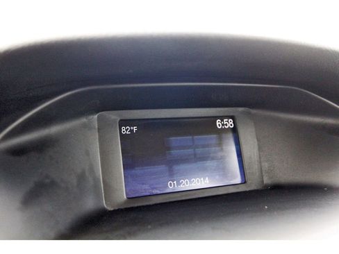 Used 2014 Ford Focus SE w/ Equipment Group 201A image 26