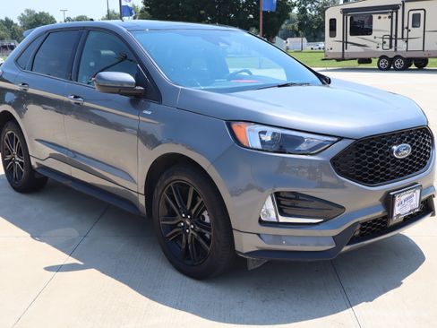 Used 2024 Ford Edge ST-Line AWD/4WD image 3