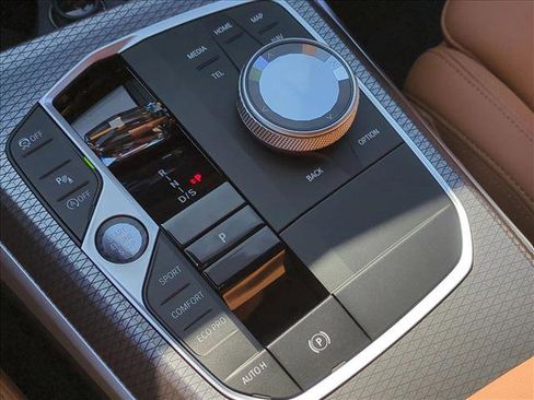 Used 2026 BMW 330i Sedan w/ Premium Package image 12