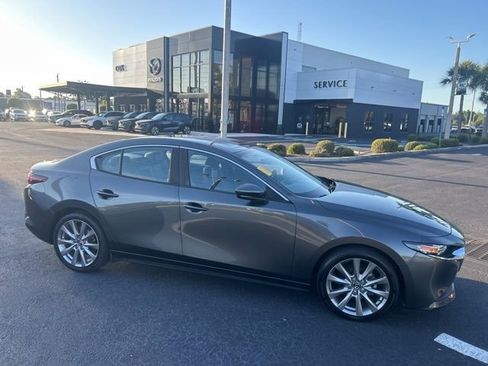 Used 2021 MAZDA MAZDA3 s FWD image 1