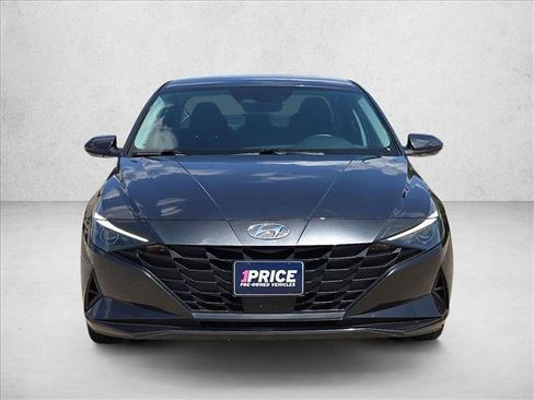 Used 2021 Hyundai Elantra SEL w/ Convenience Package FWD image 2