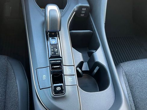 Used 2023 Toyota Crown XLE image 28