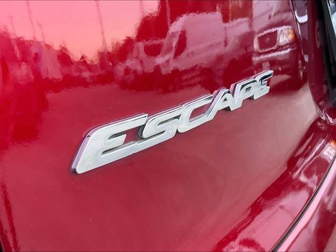 Used 2016 Ford Escape Titanium image 31