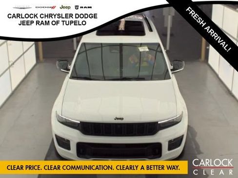 Used 2023 Jeep Grand Cherokee L Overland w/ Advanced Protech Group III AWD/4WD image 3