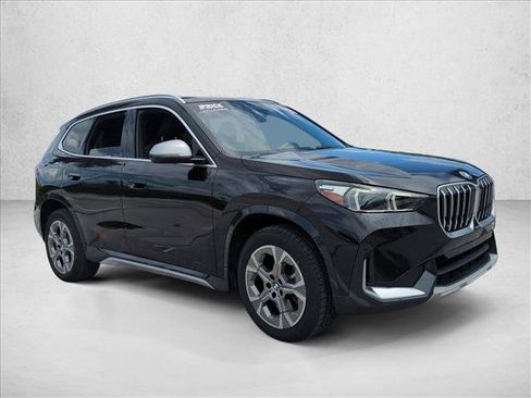 Used 2023 BMW X1 xDrive28i w/ Convenience Package AWD/4WD image 3