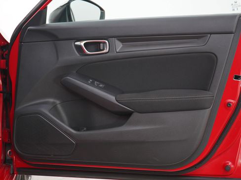 Used 2023 Honda Civic Sport image 9