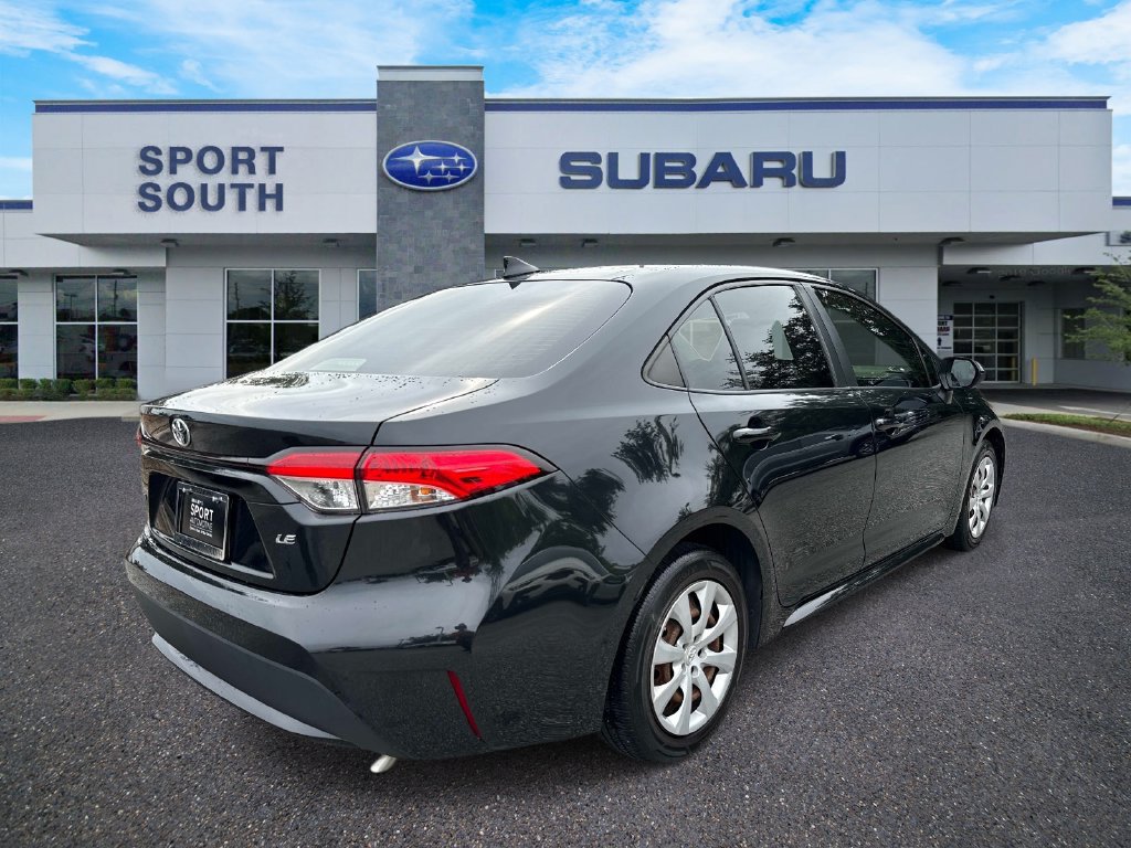 Used 2021 Toyota Corolla LE FWD image 3