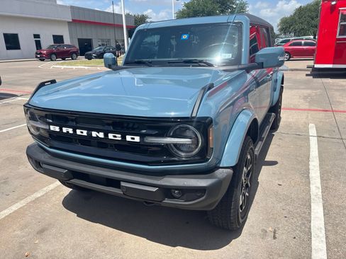Used 2023 Ford Bronco Outer Banks AWD/4WD image 3