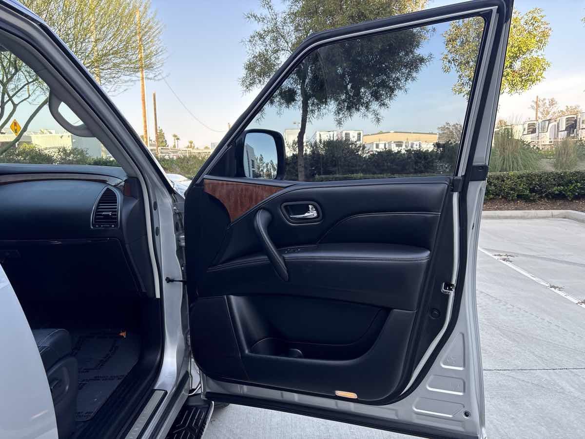 Used 2019 INFINITI QX80 Luxe AWD/4WD image 18