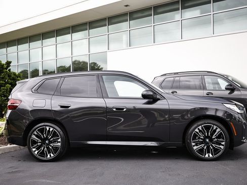 Used 2025 BMW X3 xDrive30i w/ M Sport Package image 3