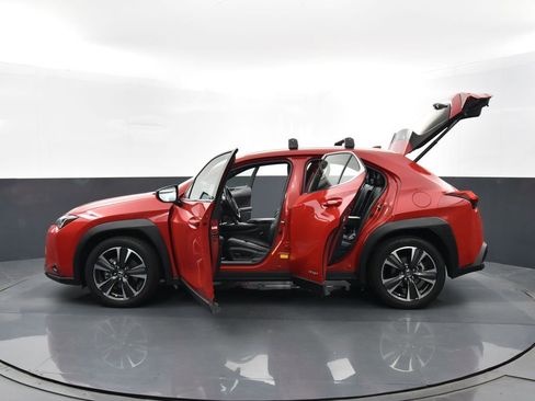 Used 2020 Lexus UX 250h w/ Premium Package image 39