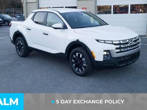 Used 2025 Hyundai Santa Cruz SE AWD/4WD image 4