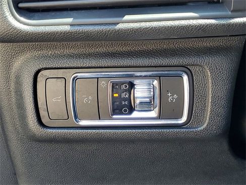 Used 2023 Lincoln Corsair AWD w/ Equipment Group 101A image 17