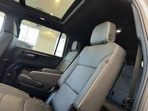 New 2026 Chevrolet Suburban Premier image 13