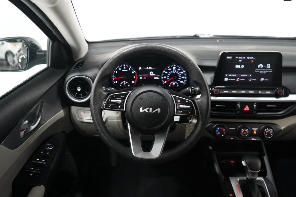 Used 2023 Kia Forte LXS FWD image 15