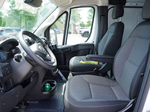 Used 2025 RAM ProMaster 1500 w/ Power Group FWD image 4