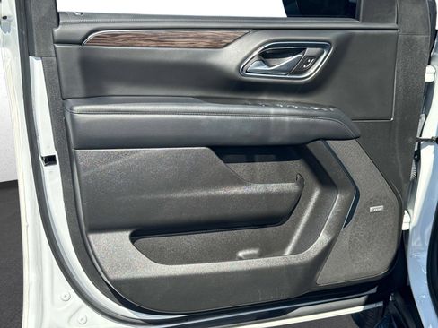 Used 2022 Chevrolet Tahoe LT image 19