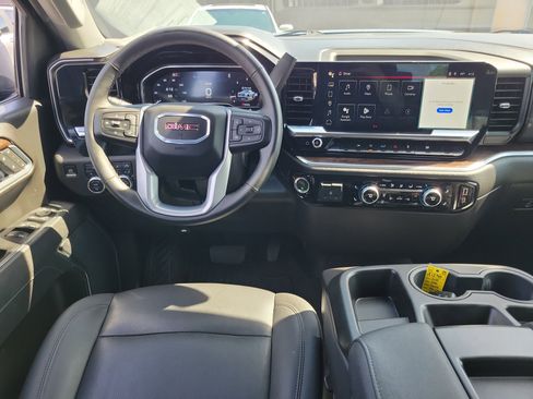 Used 2025 GMC Sierra 1500 SLT AWD/4WD image 10