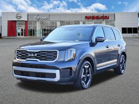 Used 2025 Kia Telluride S FWD image 8