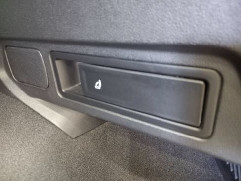 Certified 2023 Volkswagen Tiguan SE AWD/4WD image 20