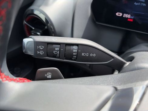 Used 2024 Chevrolet Equinox EV RS FWD image 27