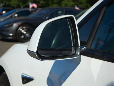 Used 2018 Tesla Model 3 Long Range AWD/4WD image 17
