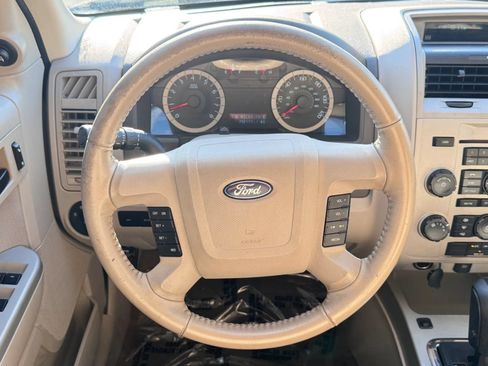 Used 2011 Ford Escape XLT FWD image 3