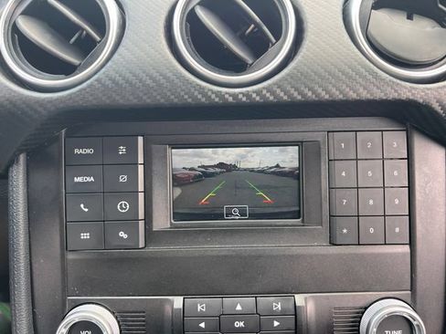 Used 2019 Ford Mustang Coupe RWD image 18