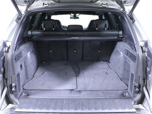Used 2022 BMW X5 M w/ Executive Package AWD/4WD image 9