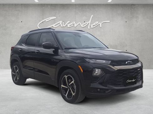 Used 2023 Chevrolet TrailBlazer RS FWD image 2