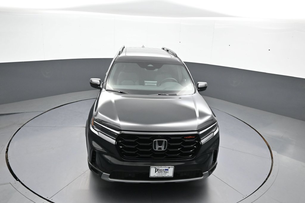 Certified 2024 Honda Pilot TrailSport image 37