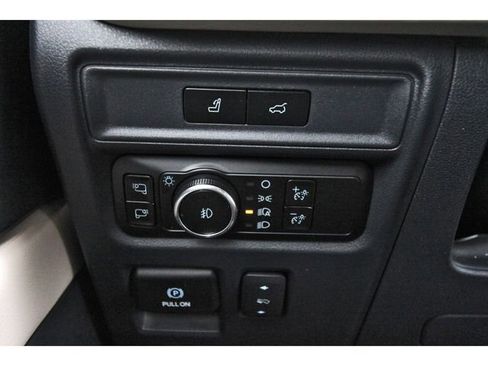 Used 2023 Ford Expedition Platinum AWD/4WD image 21