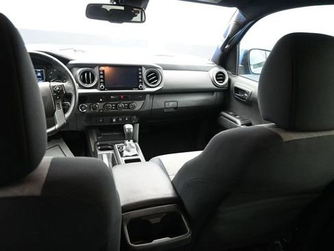 Used 2021 Toyota Tacoma TRD Off-Road image 25