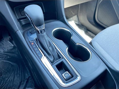 Used 2024 Chevrolet Equinox LS w/ LS Convenience Package image 16