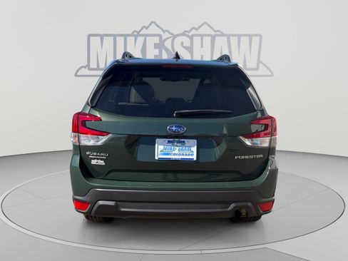 Used 2024 Subaru Forester Premium AWD/4WD image 4