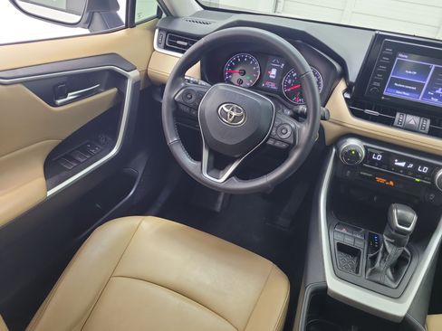 Certified 2022 Toyota RAV4 XLE Premium FWD image 17